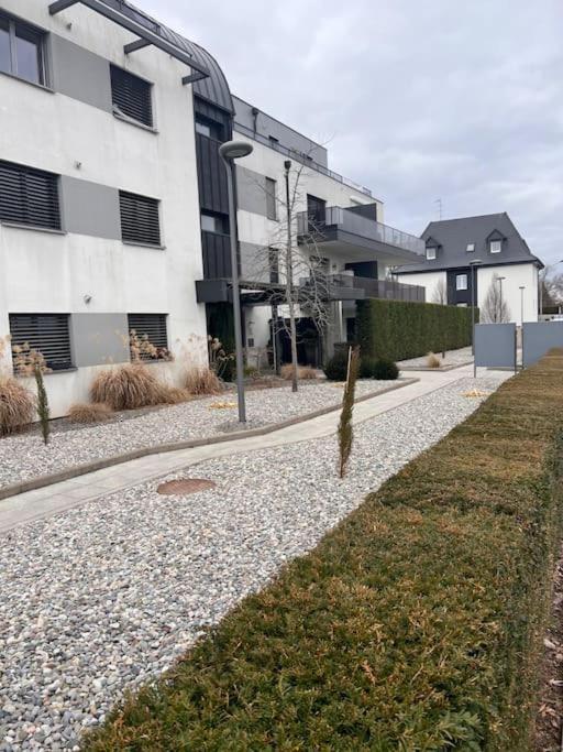 Appartement Red Jardin Tres Calme แซ็ง-ลุยส์ ภายนอก รูปภาพ