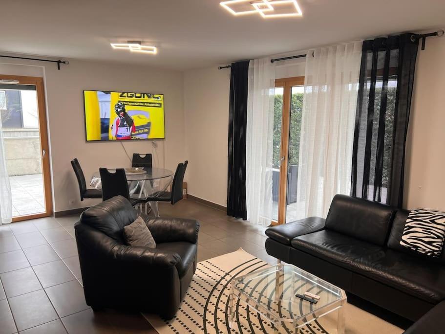 Appartement Red Jardin Tres Calme แซ็ง-ลุยส์ ภายนอก รูปภาพ